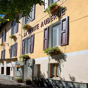 La Petite Hotel